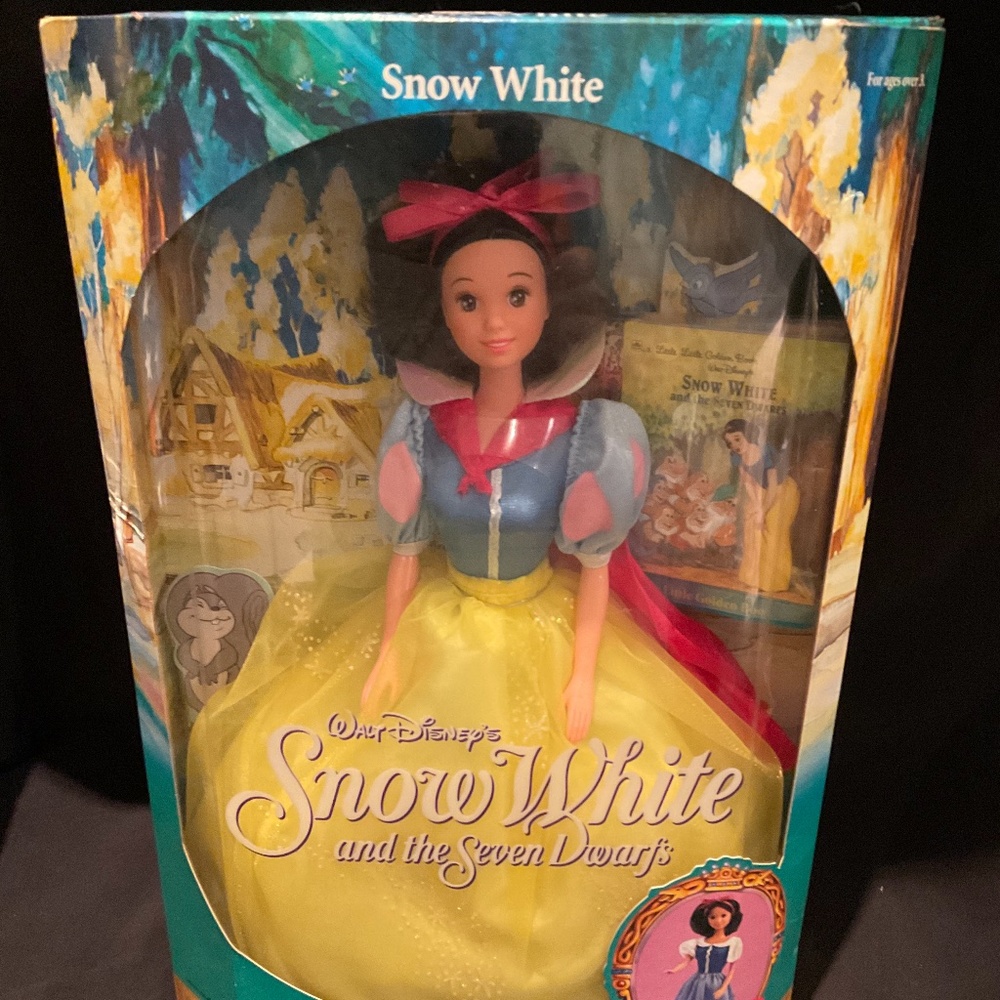 Snow White NIB Excellant Condition
